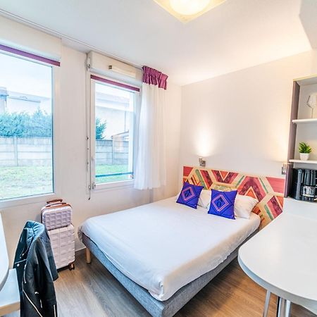 Montempô apparthotel Lyon Vénissieux Esterno foto
