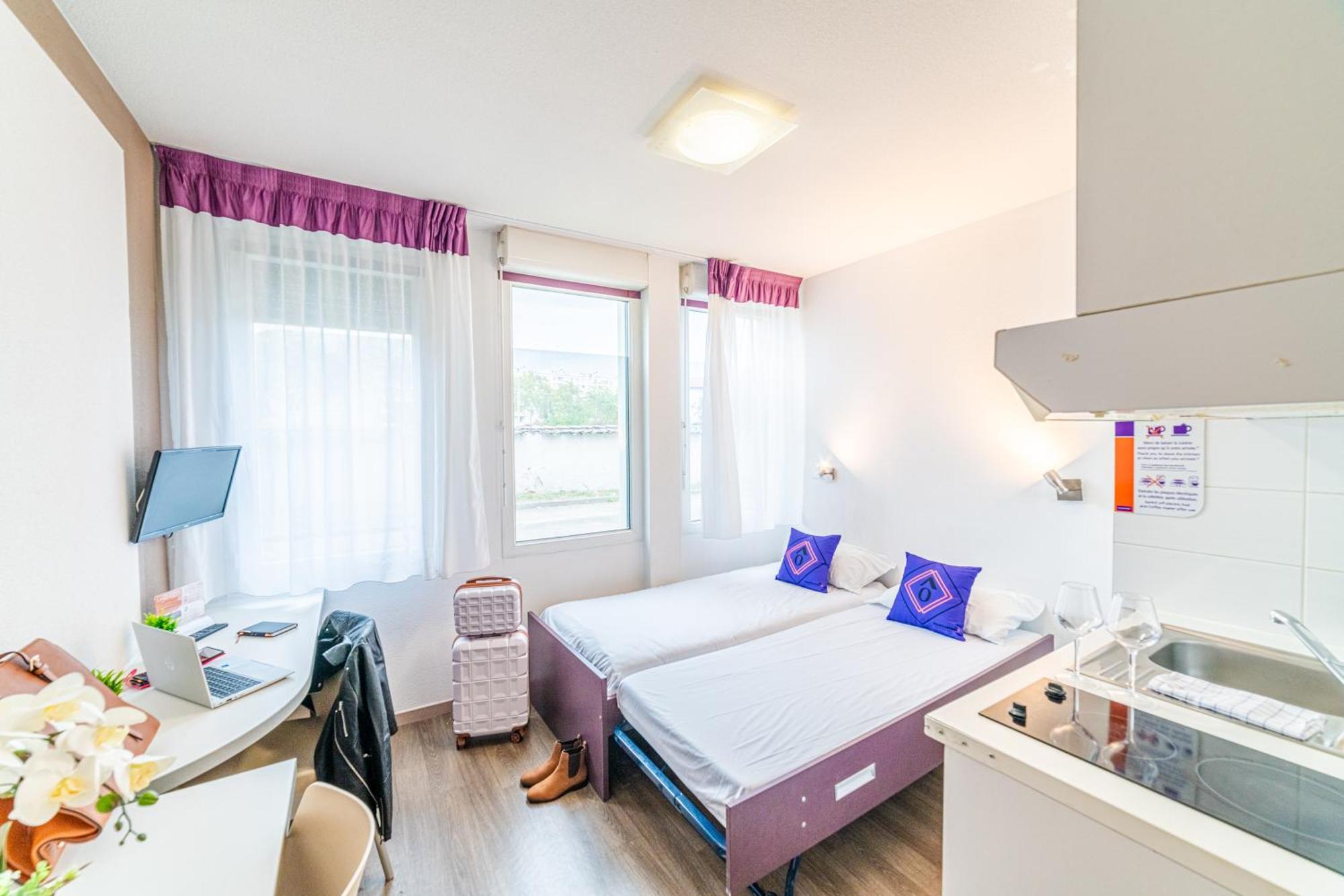 Montempô apparthotel Lyon Vénissieux Esterno foto