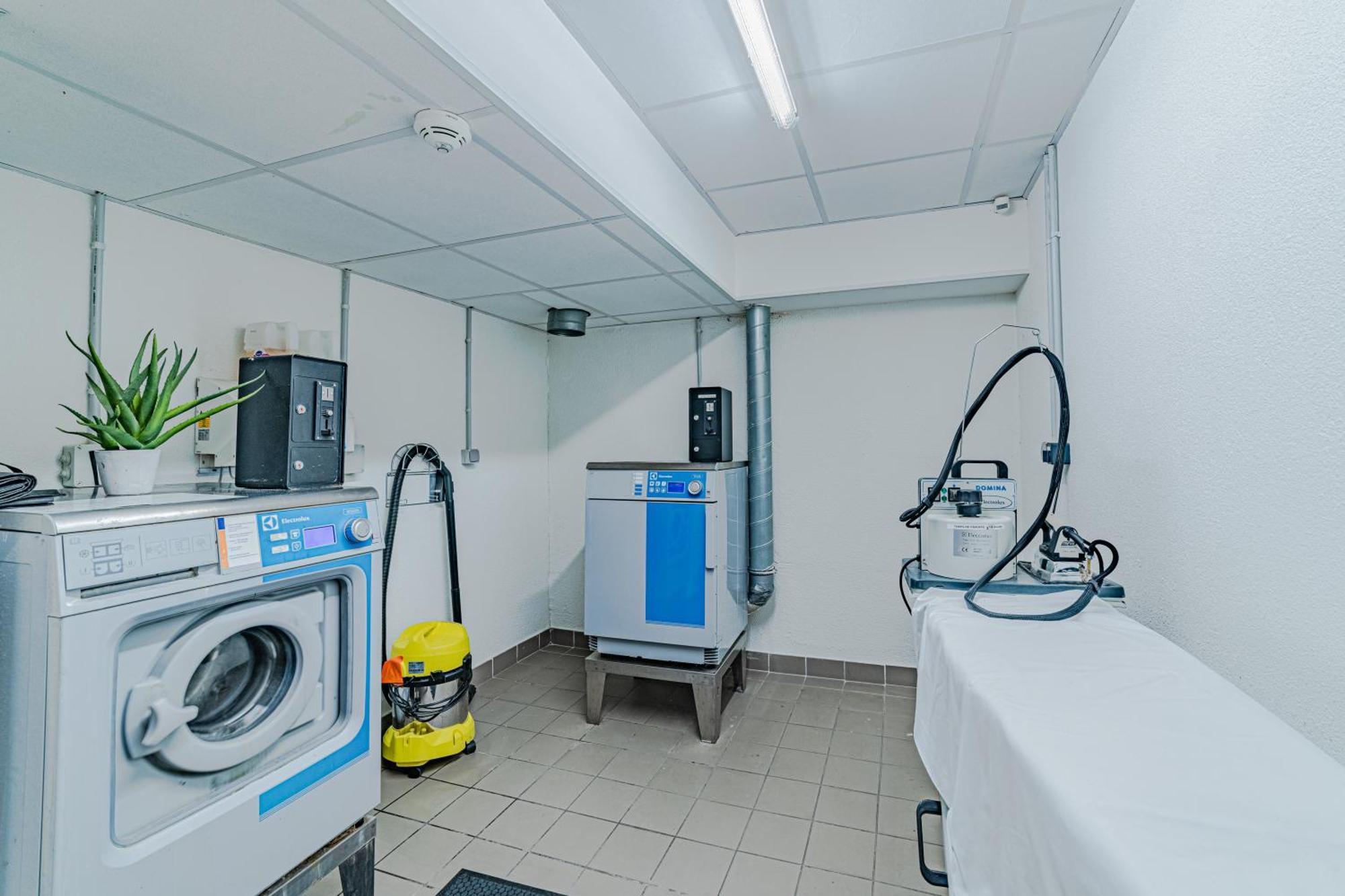 Montempô apparthotel Lyon Vénissieux Esterno foto