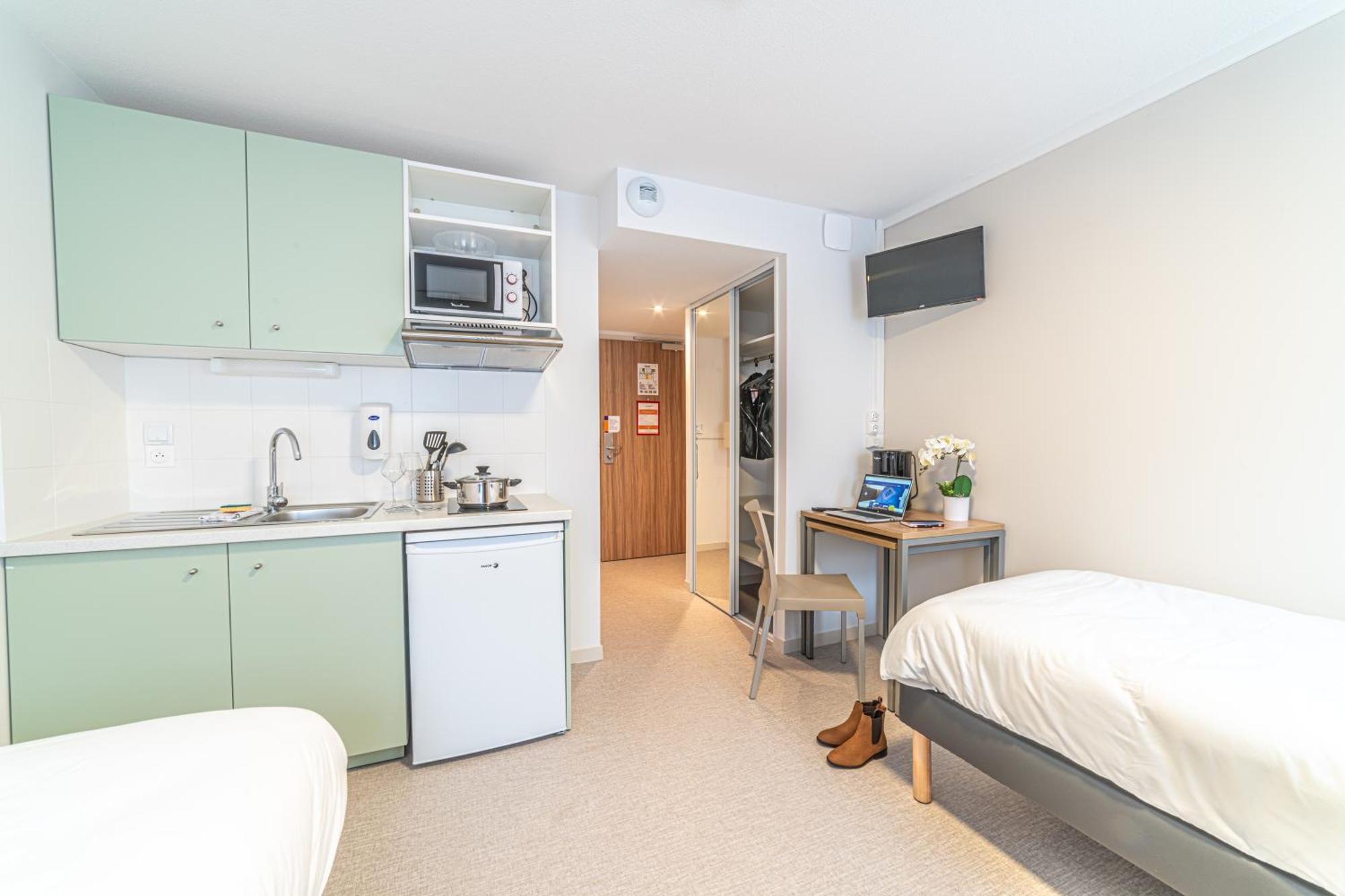 Montempô apparthotel Lyon Vénissieux Esterno foto