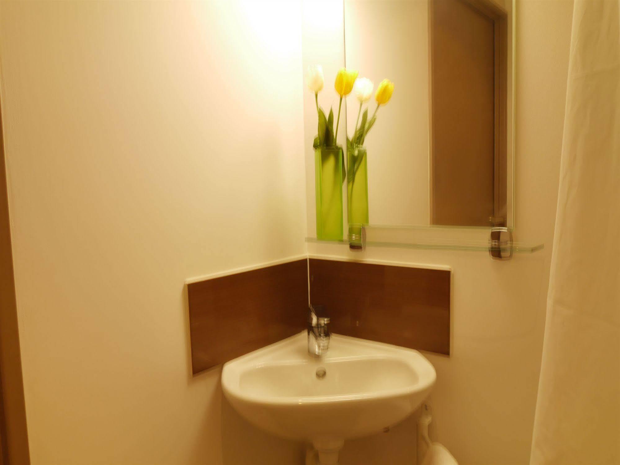 Montempô apparthotel Lyon Vénissieux Esterno foto